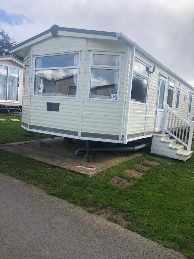 First Steps Caravan Rentals Сандаун Екстер'єр фото