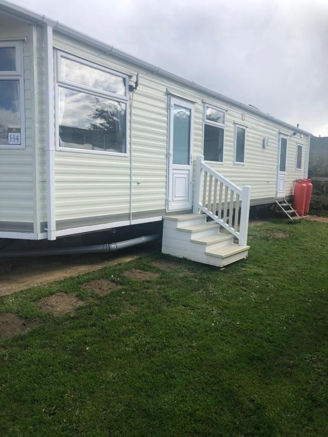 First Steps Caravan Rentals Сандаун Екстер'єр фото